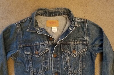 Vintage Levi's Denim Jacket 70704-0126 Trucker Type 3 No side
