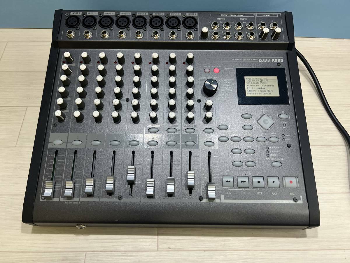 KORG D888 Digital Recording Studio Multi Track Recorder MTR Used