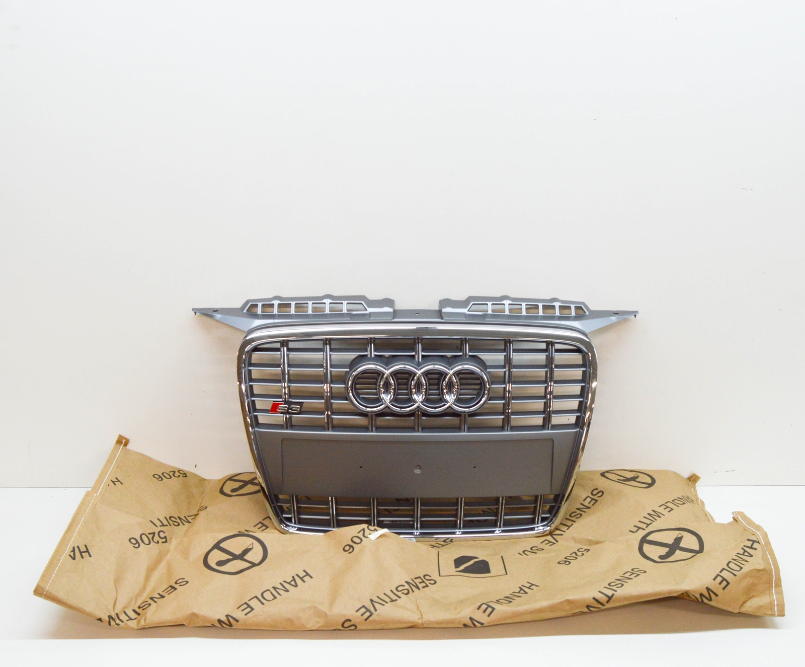 New Genuine Audi S3 8P Platinium Gray Grille 8P0853651A1RR OEM NO