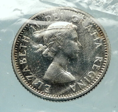 1963 CANADA Queen ELIZABETH II Silver 10 Cent SILVER Coin