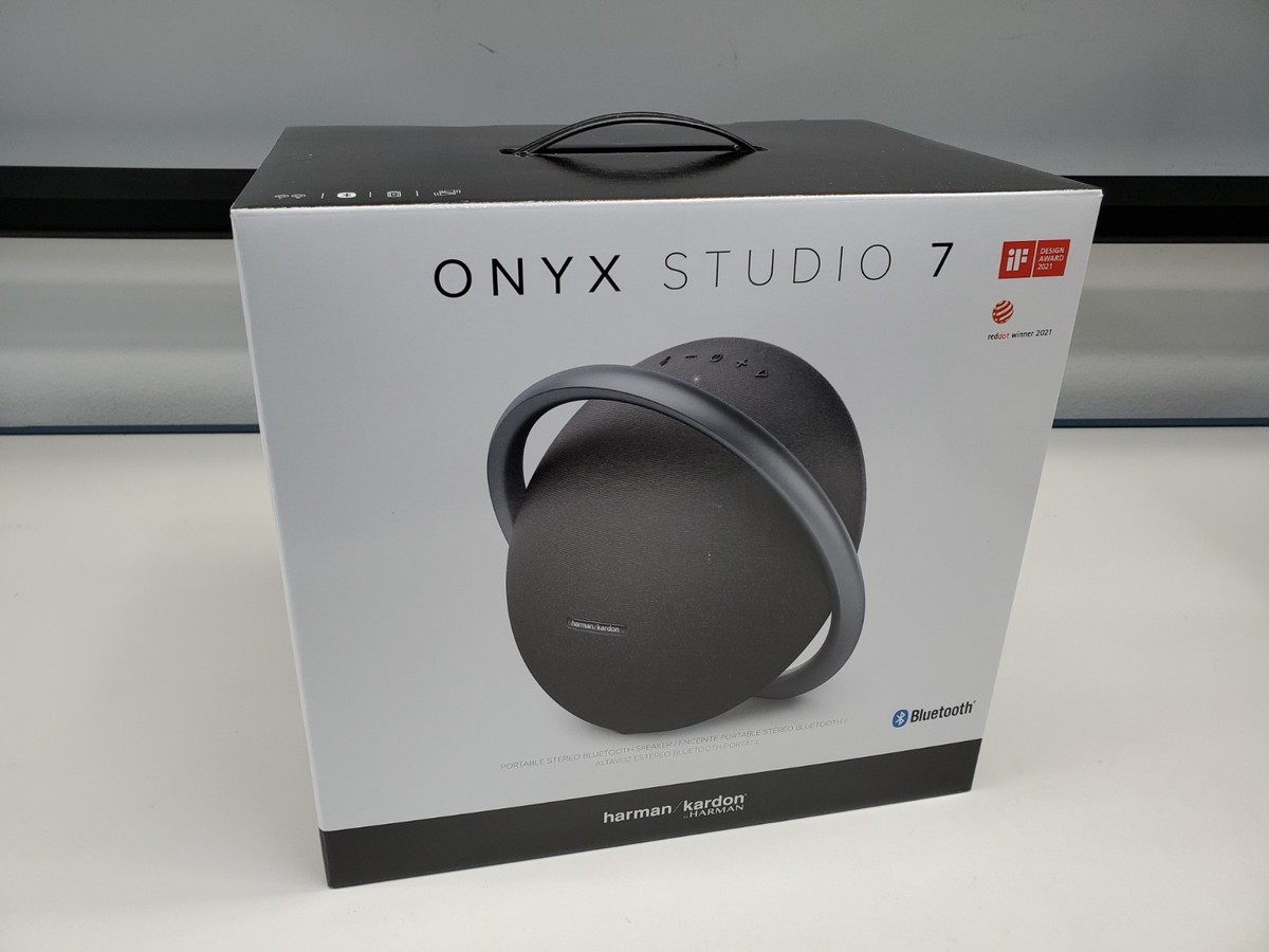 Harman Kardon Onyx Studio 7 Wireless Bluetooth Speaker - Black