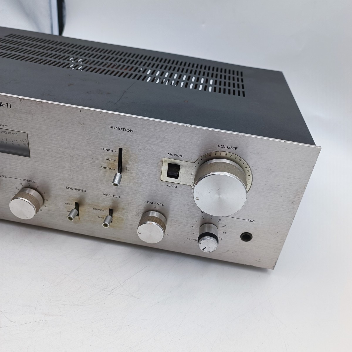 Sony TA-11 Integrated Stereo Amplifier 140w 110-220V 50-60hz TA 11
