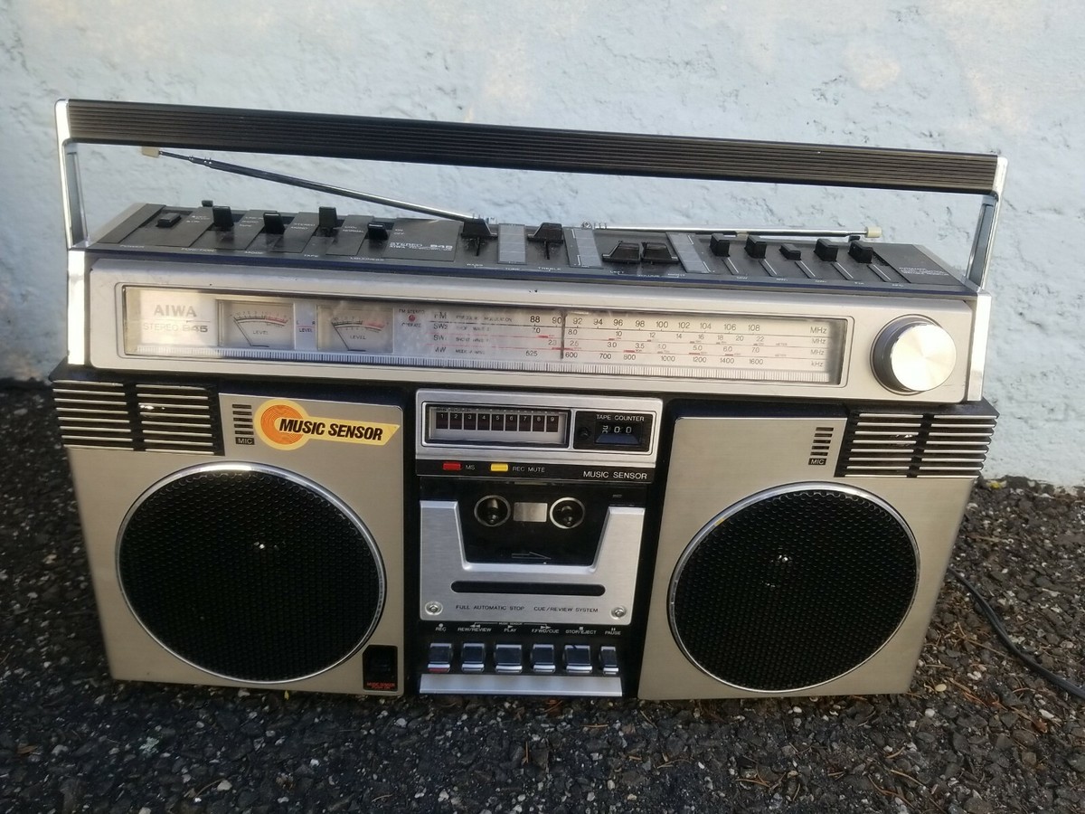 AIWA TPR-945H, C Boombox Vintage 4 Band Radio Cassette/Recorder
