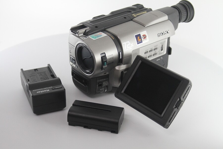 Sony NTSC 8mm Hi8 Hi-Fi Stereo Camcorder Handycam - Video Transfer