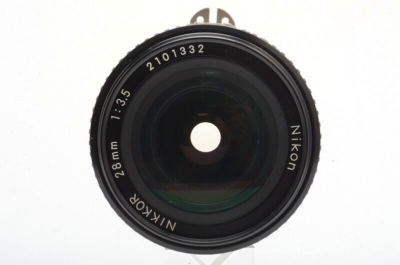 NEAR MINT] Nikon Ai-s Nikkor 28mm f/3.5 AIS MF Lens from Japan