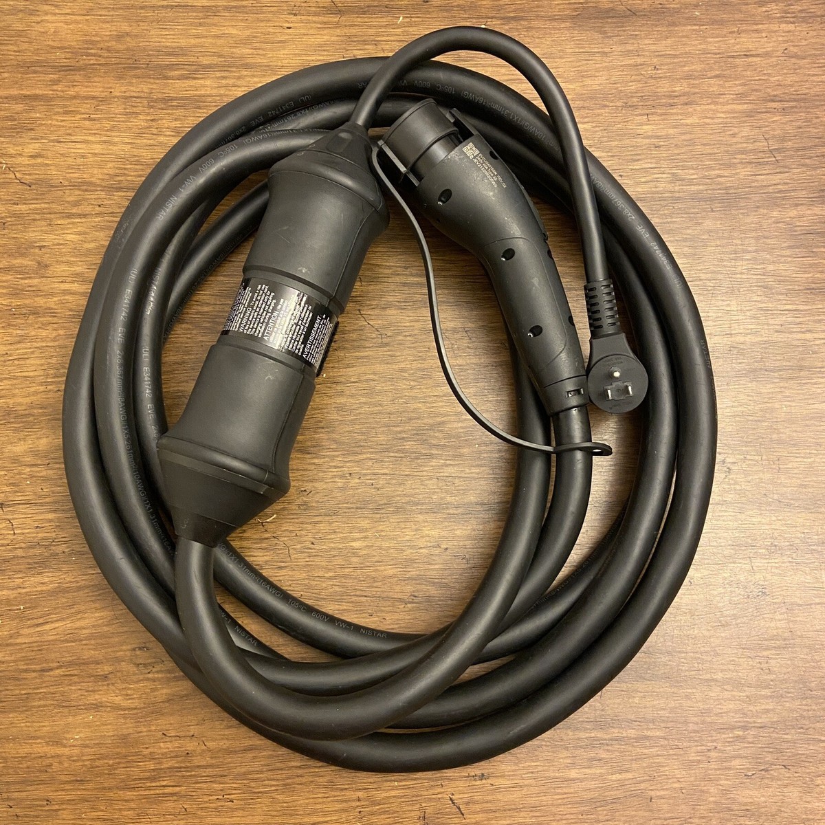 新品未使用未開封 VOLVO 200V 充電ケーブル 新品未使用未開封 VOLVO