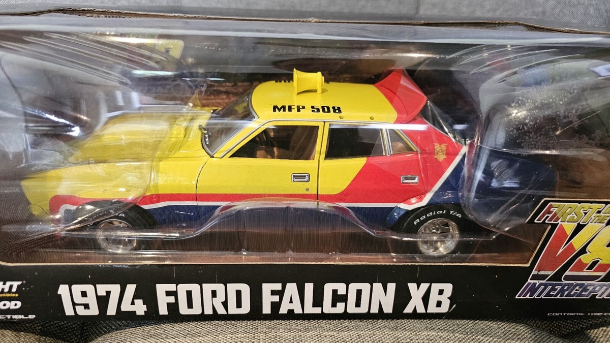 1:18 FORD XB FALCON MFP MAD MAX SEDAN V8 INTERCEPTOR GREENLIGHT