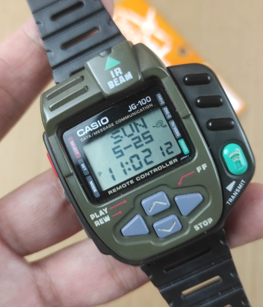 CASIO JG-100 Cyber Cross Remote Japanese Digital Game Watch Rare