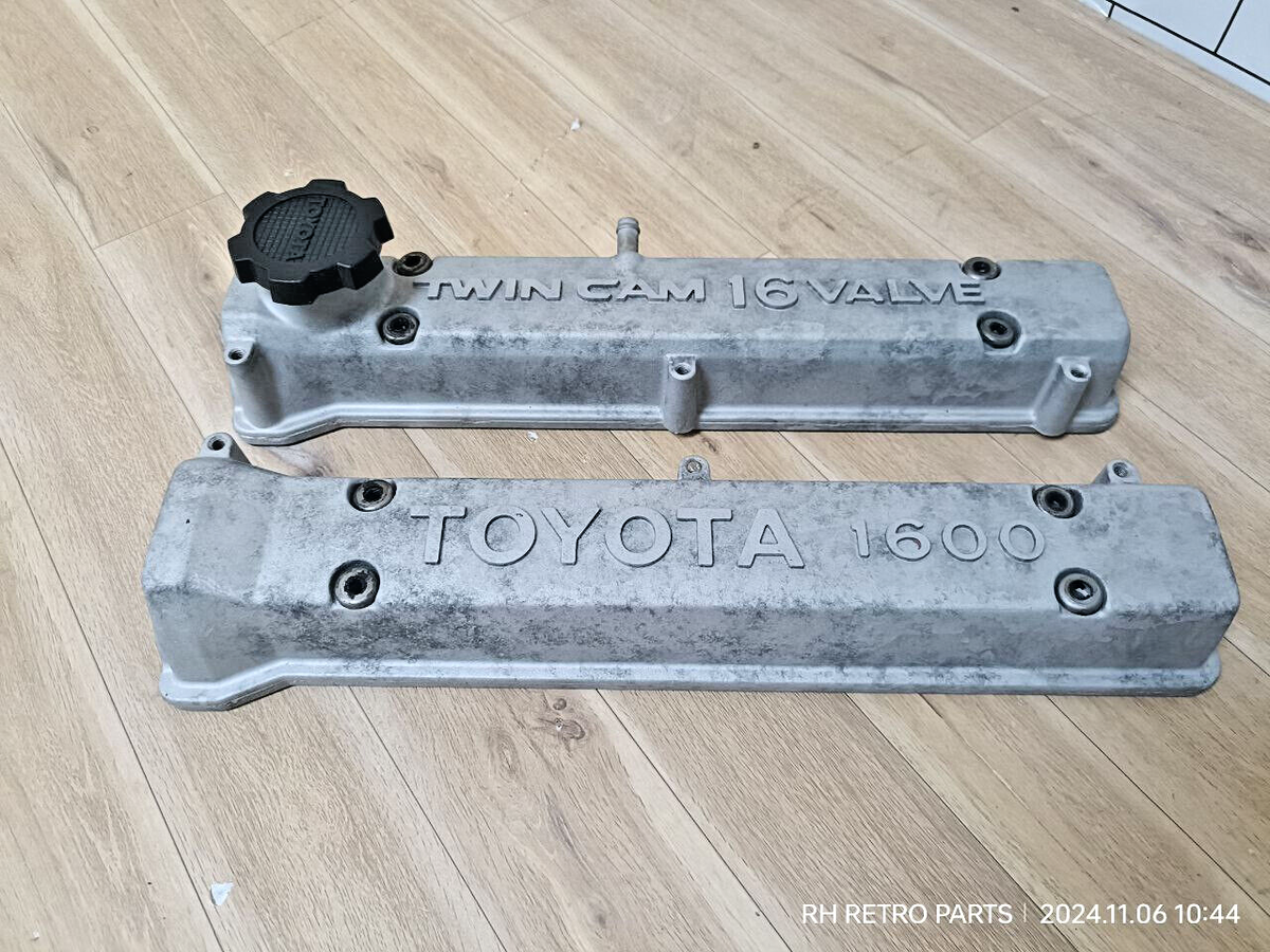 Toyota Corolla 4AGE 16V Twin Cam 1600 Valve Cover Genuine (Wet