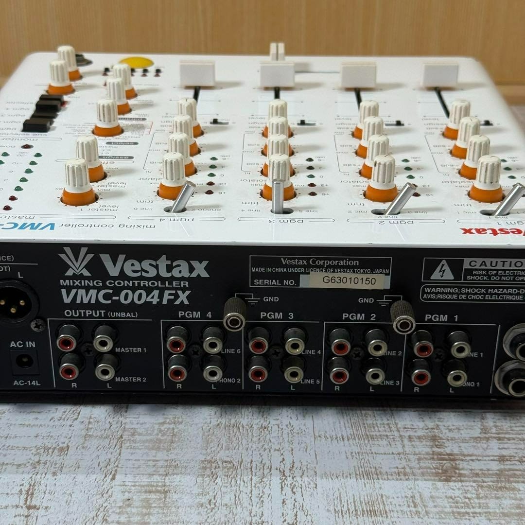 Vestax VMC-004FX 4ch DJミキサー エフェクト搭載 Vestax VMC-004FX