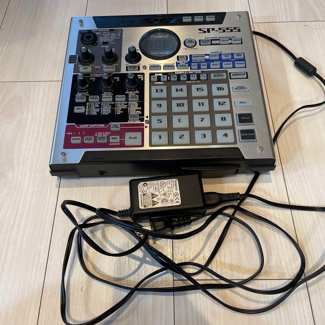 Roland SP-555 Creative Sampler Effector MIDI SP555 Tested Japan