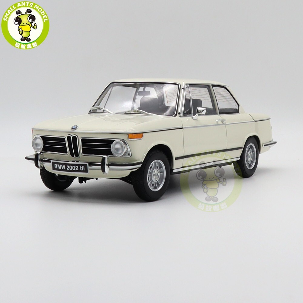 1/18 KYOSHO BMW 2002 tii White Diecast Model Car Gifts For