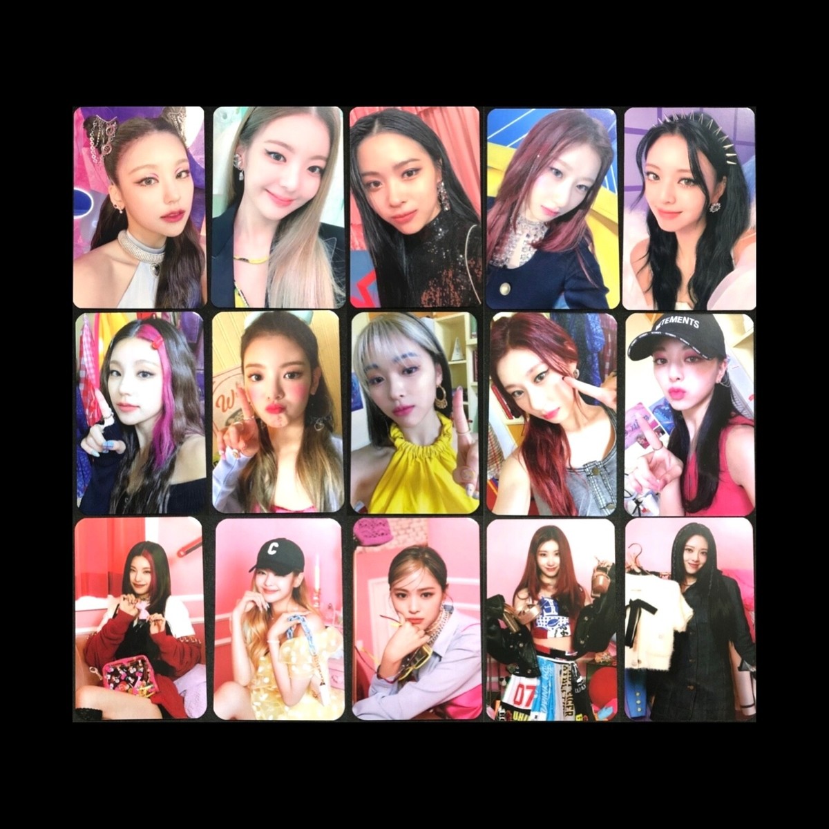 ITZY Official Photocard - Album CRAZY IN LOVE Mecima Indonesia