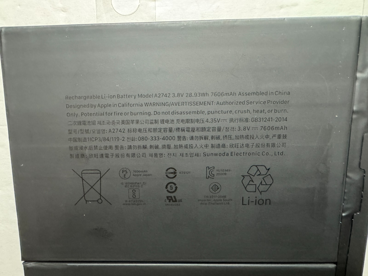 Genuine Original A2742 Battery Lithium ion iPad Air 5 5th (2022