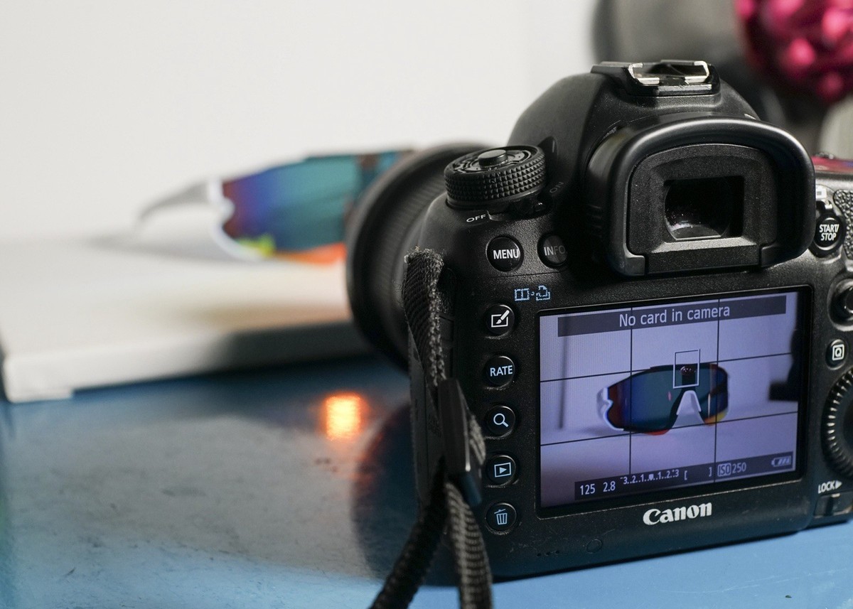 Canon EOS 5D Mark III & Canon Lens EF 17-40mm f/4 L IS USM - Used