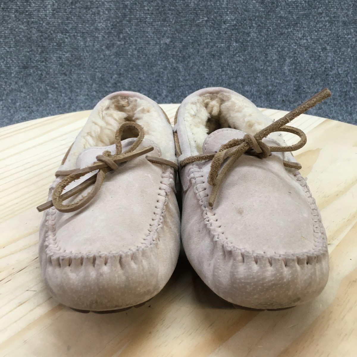 UGG Australia Slippers Womens 5 Dakota Moccasins Beige Leather