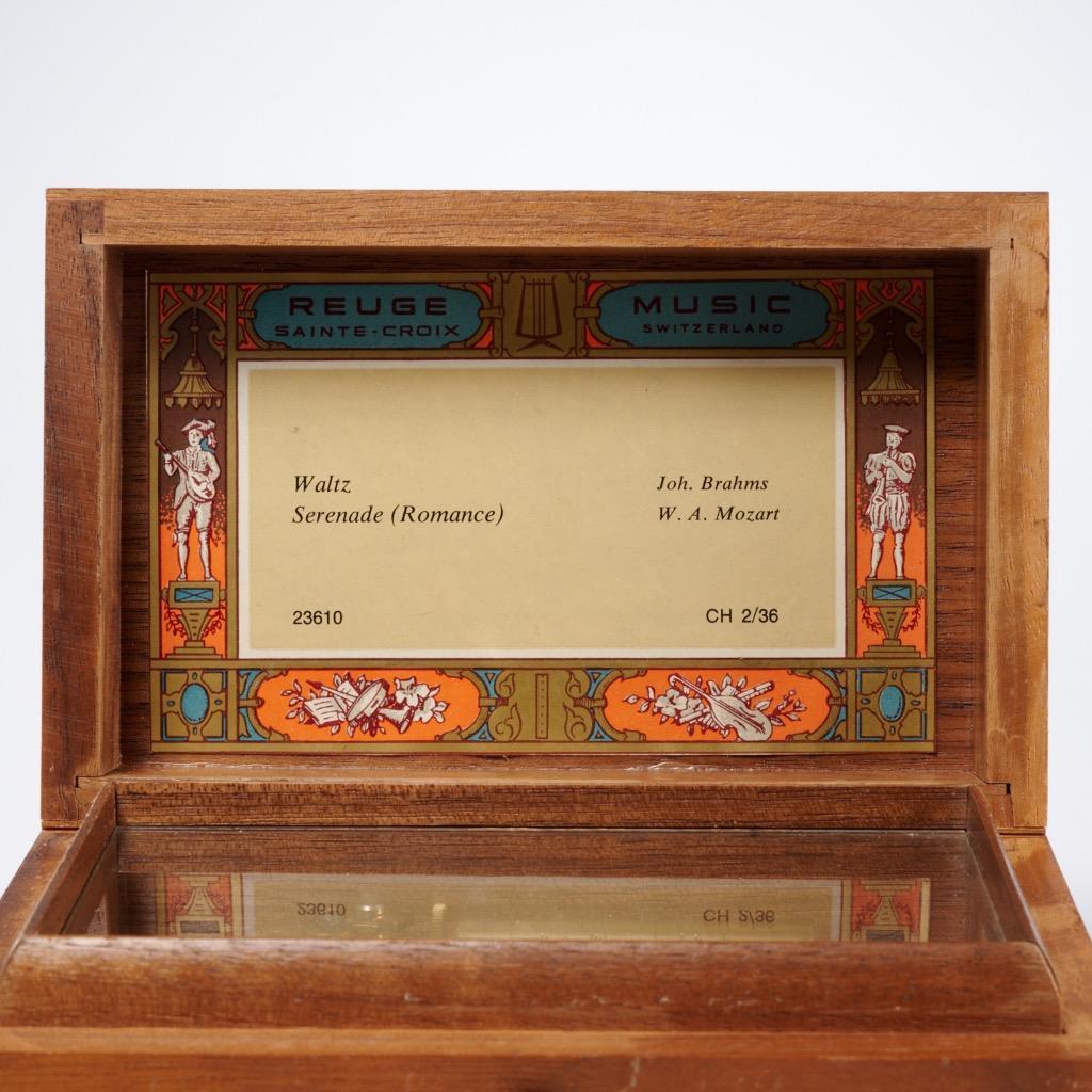 Reuge Music 手巻き音楽ボックス 221s 2237 Reuge Music 手巻き音楽