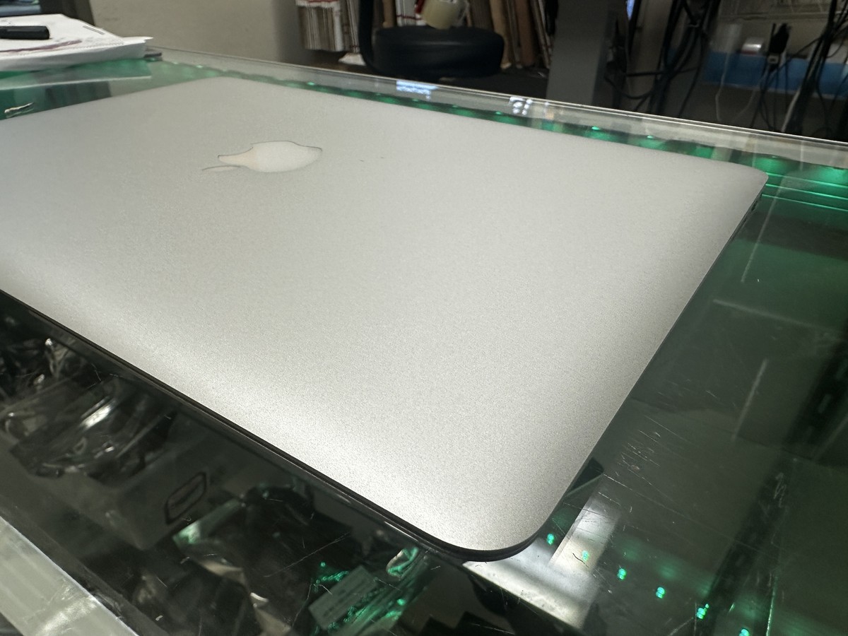 Apple 2017 Macbook Air 13