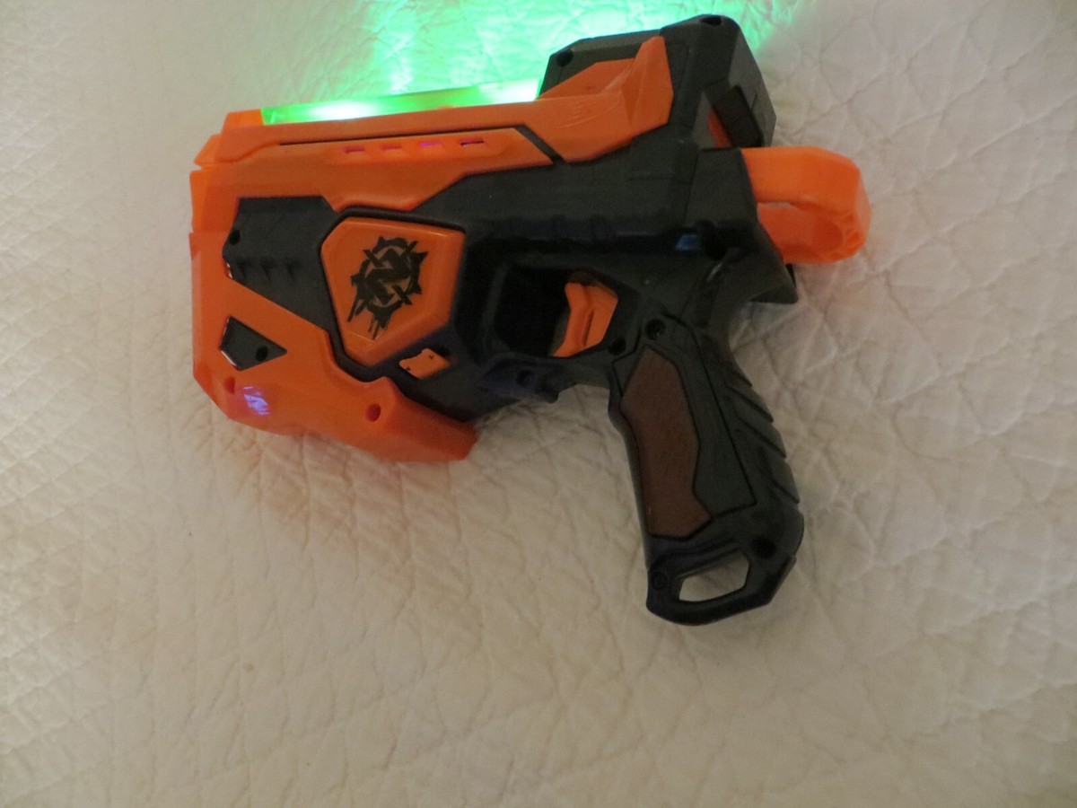 NERF Zombie Strike Fusefire Blaster Disc Gun dart Elite N-stirke