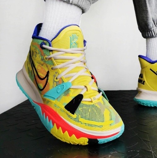 Nike Kyrie 7 EP One World, One People 