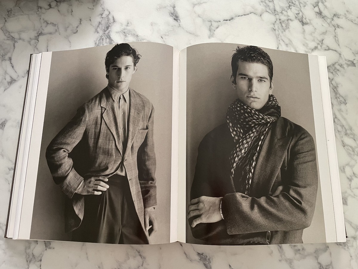 RARE DELUXE LTD ED Giorgio Armani Guggenheim FABRIC CLAMSHELL BOX