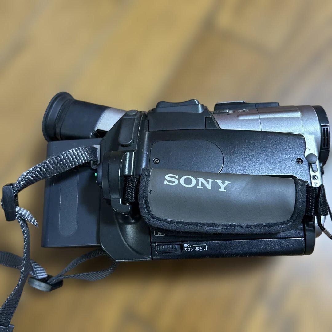 JUNK Sony DCR-TRV7 Handycam MiniDV Digital Video Camera Recorder