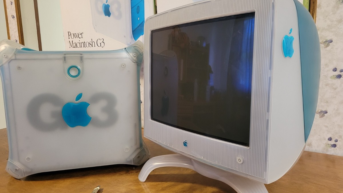 Apple PowerMac G3 Yosemite + 17 Studio Display, Boxes, Original