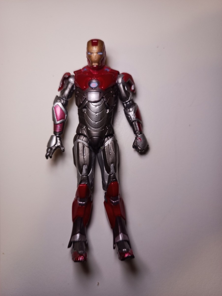 Marvel Universe IRON MAN #18 Ultimate Armor MCU 3.75