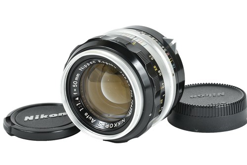 Nikkorex-8F Zoom-conversion 8 mm Lens .08-2x Nippon Kogaku No