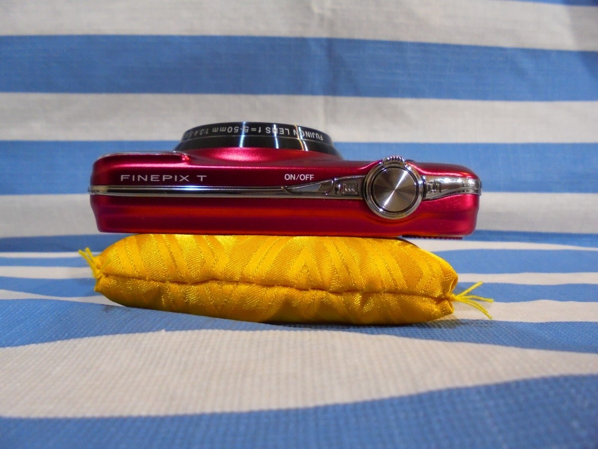 Fujifilm FinePix T300 RED metallic,14MP,10x,f/3.4,3in from Japan