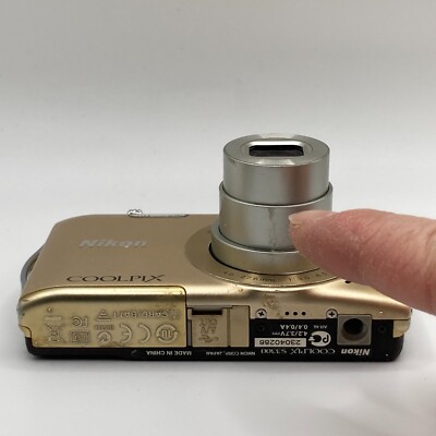 Nikon COOLPIX S3300 16 MP Digital Camera 6X Zoom gold from japan