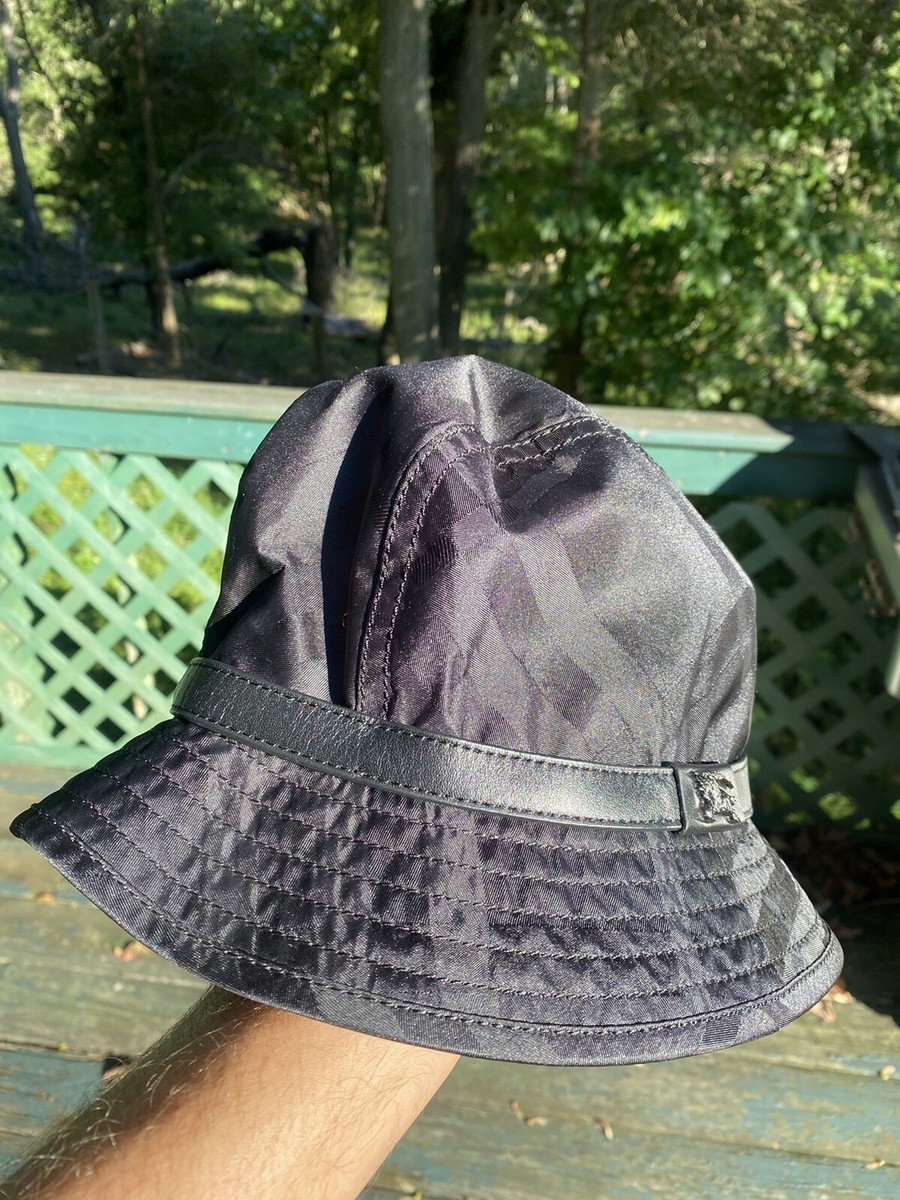 Authentic BURBERRY Bucket Hat Size M Black nova check leather belt