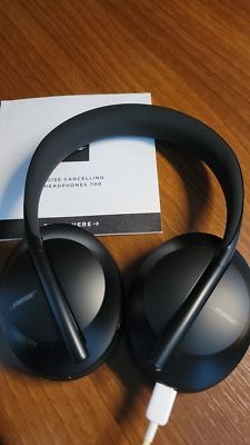 Bose 794297-0100 Noise Cancelling Over-Ear Headphones 700, Black