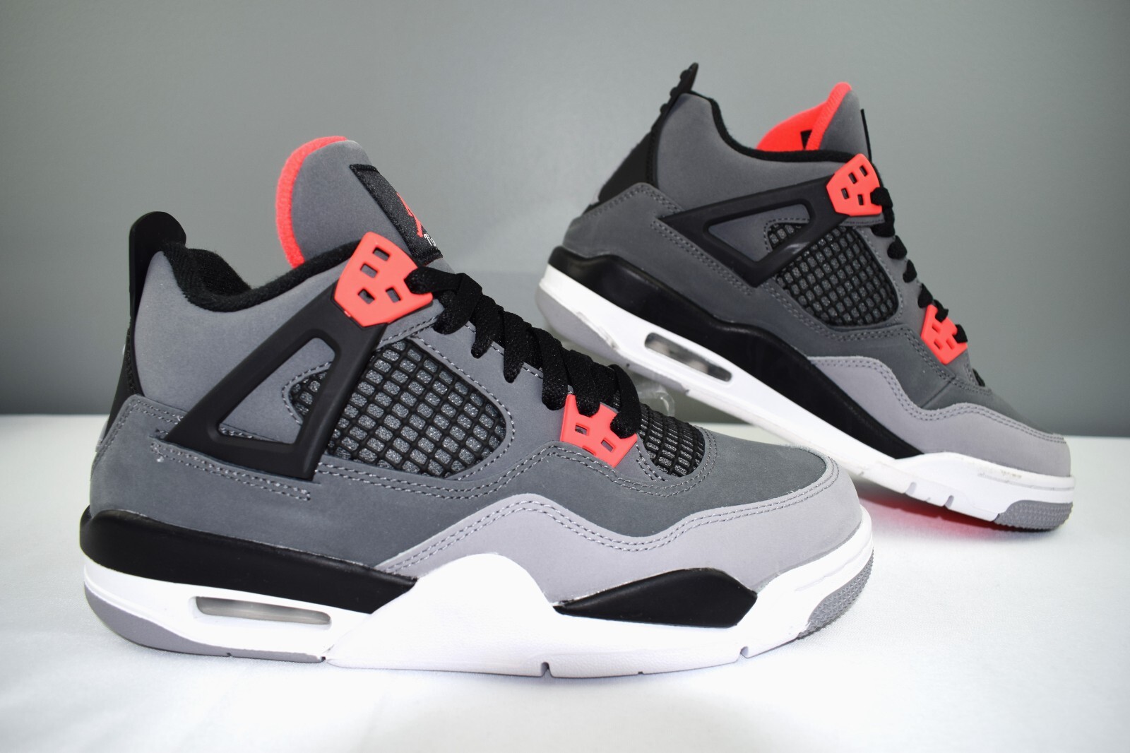 Nike Air Jordan 4 Retro Infrared GS Size 6Y / Women 7.5 408452-061