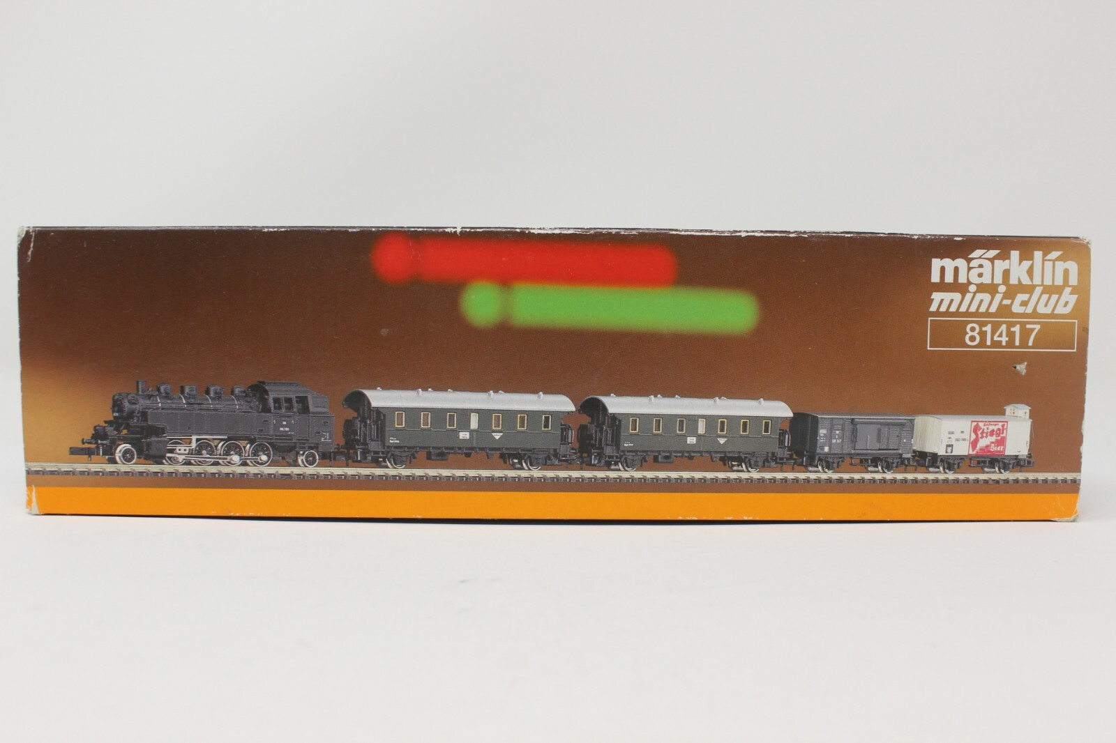 Z Scale Märklin mini-club 81417 5 Pole Loco plus 4 car SET in