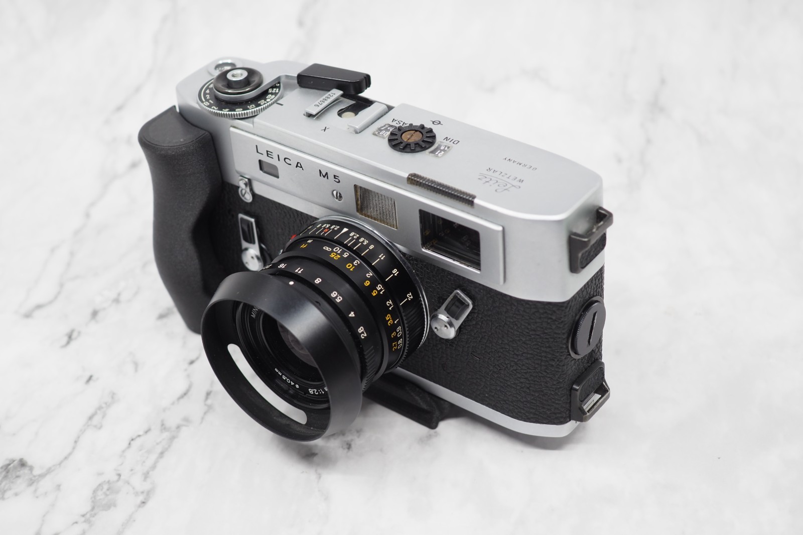 Leica M5 Ergonomic Carbon Fiber Grip w/ Air tag option (Grip Only