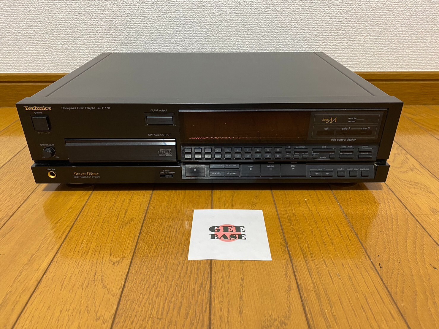 Technics SL-P770 Compact Disc CD Player 4DAC 18bit Digital Output
