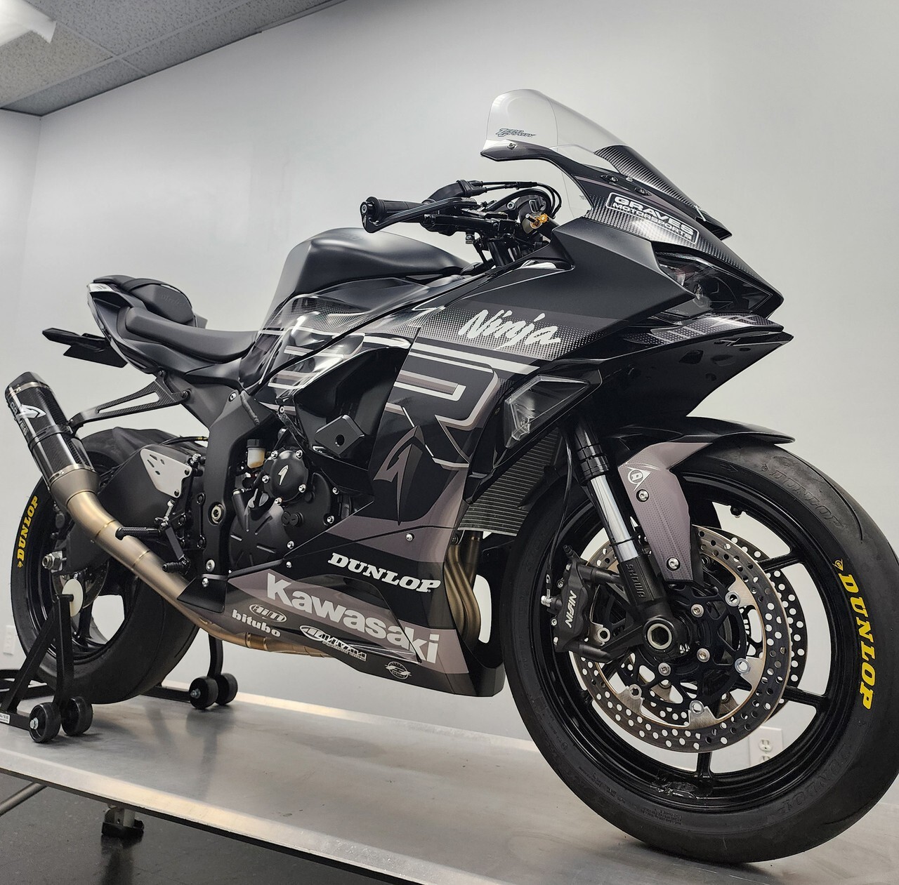 Graves Kawasaki ZX-6R OEM Bodywork Graphics Set - Grayscale 24-25