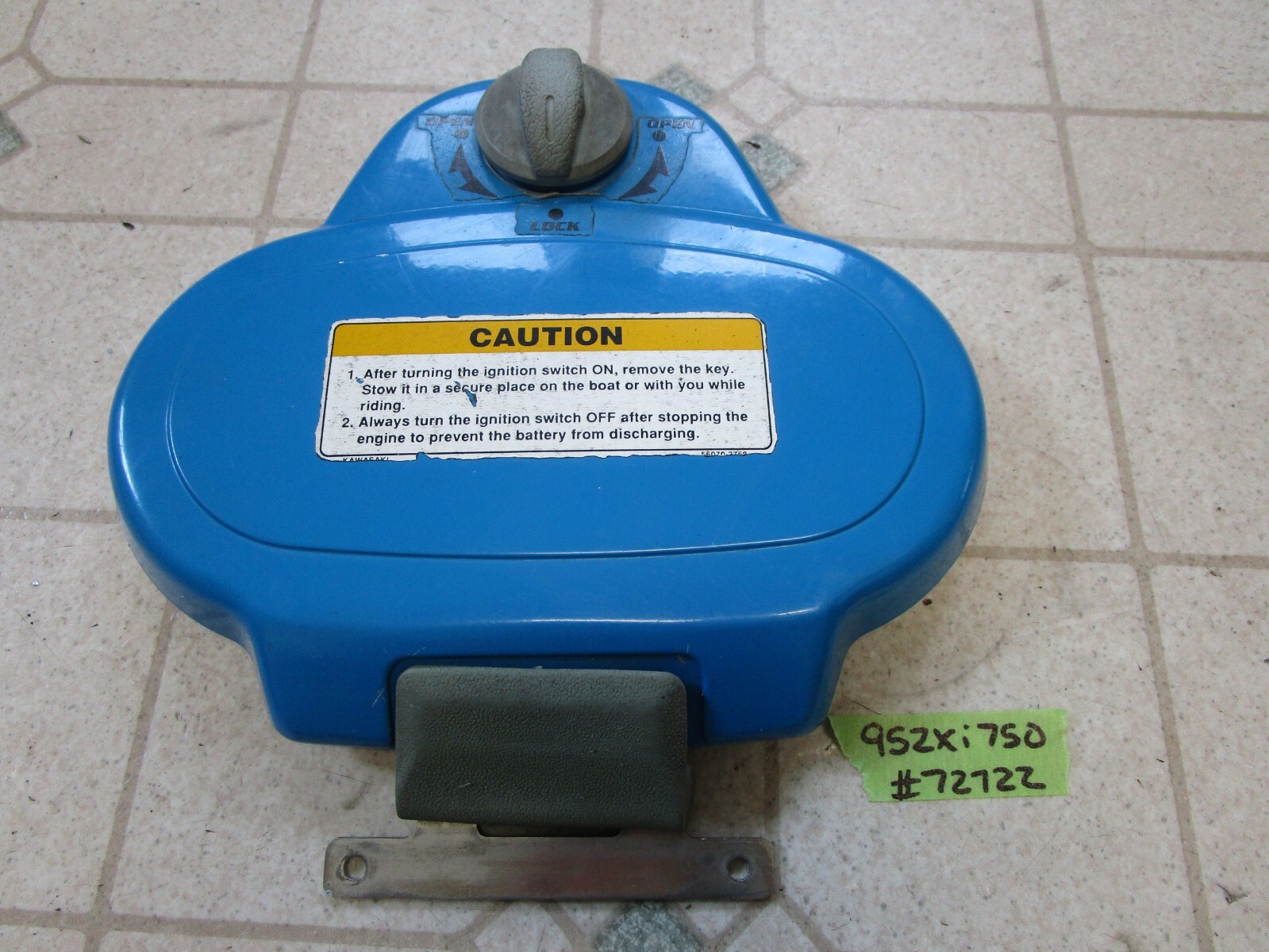 95 Kawasaki ZXi 750 Jet Ski Front Center Console Lid Door Cover