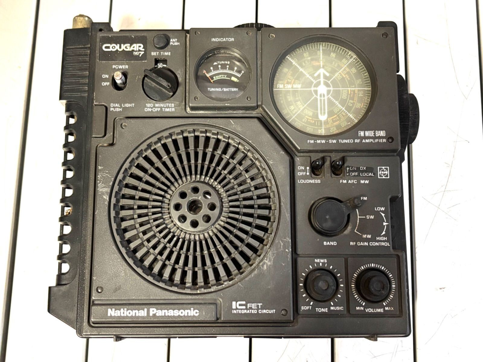 JUNK National Panasonic Cougar NO.7 RF-877 FM/AM 3 Band Vintage