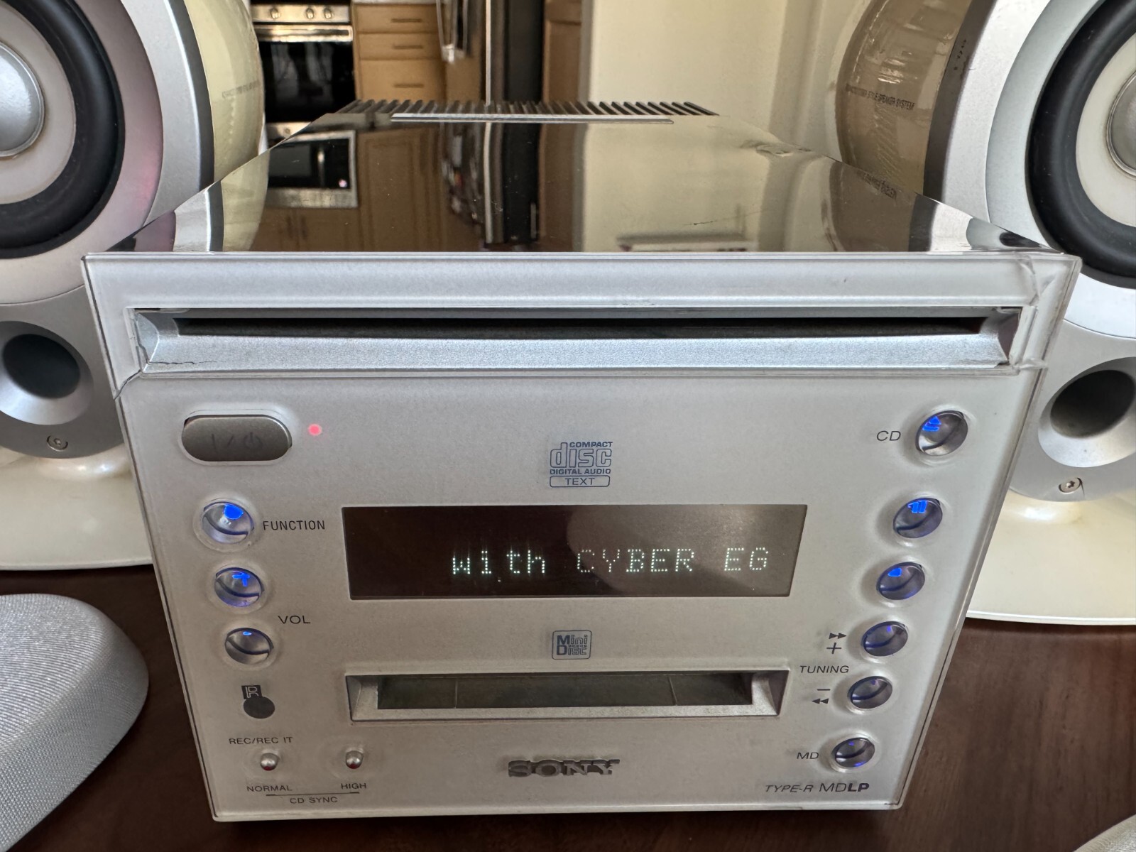 SONY HCD-C5 MiniDisc/CD Compact Stereo System [HU2] [FOR PARTS