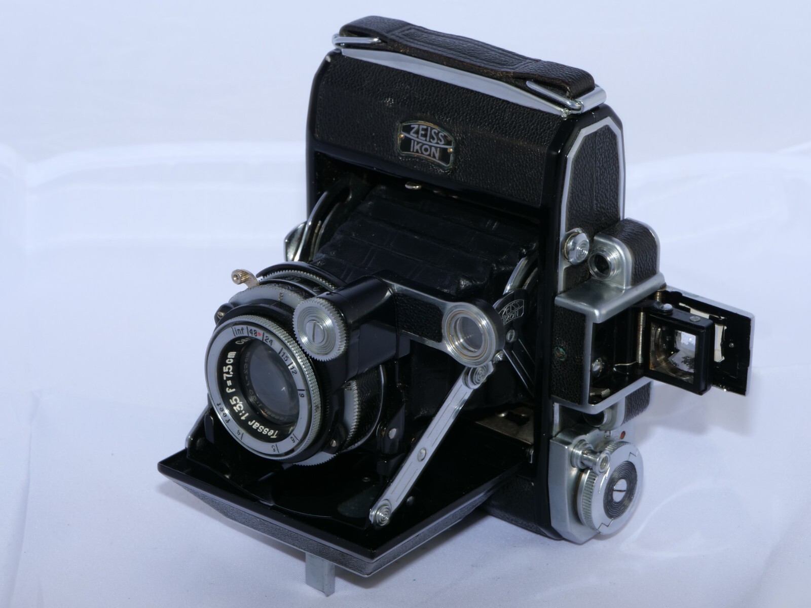 Zeiss Super-Ikonta A (531) 6x4.5cm Folding Camera. Zeiss Tessar