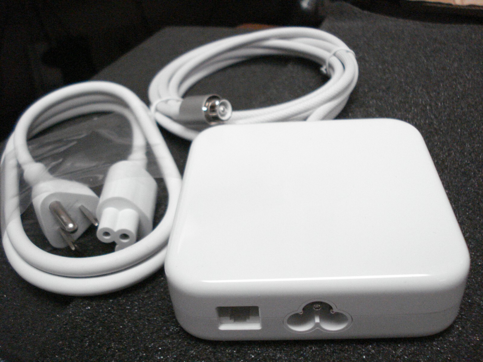 NEW Genuine Apple iMac 24