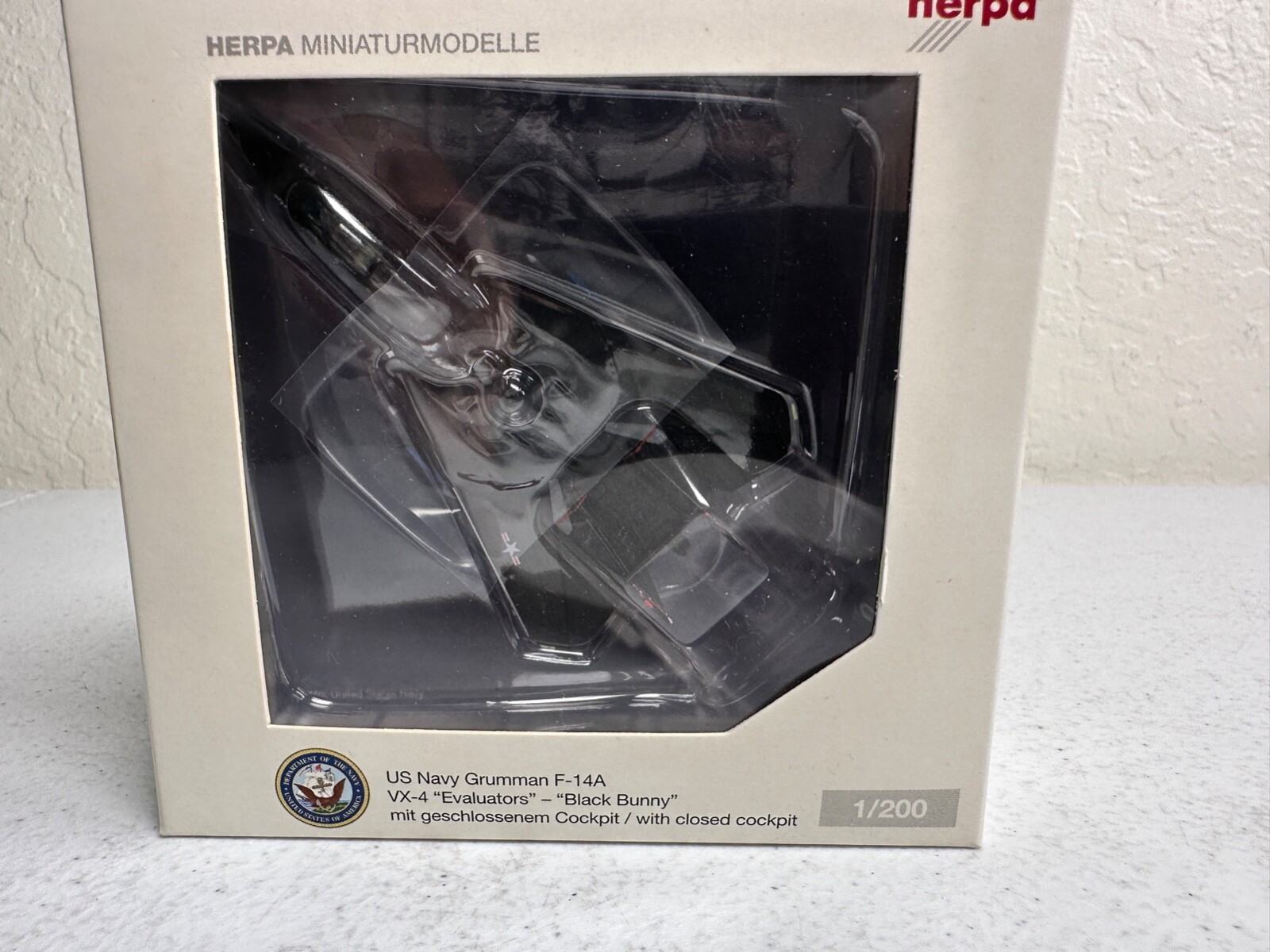 HERPA WINGS 1/200 USN F-14A TOM CAT 