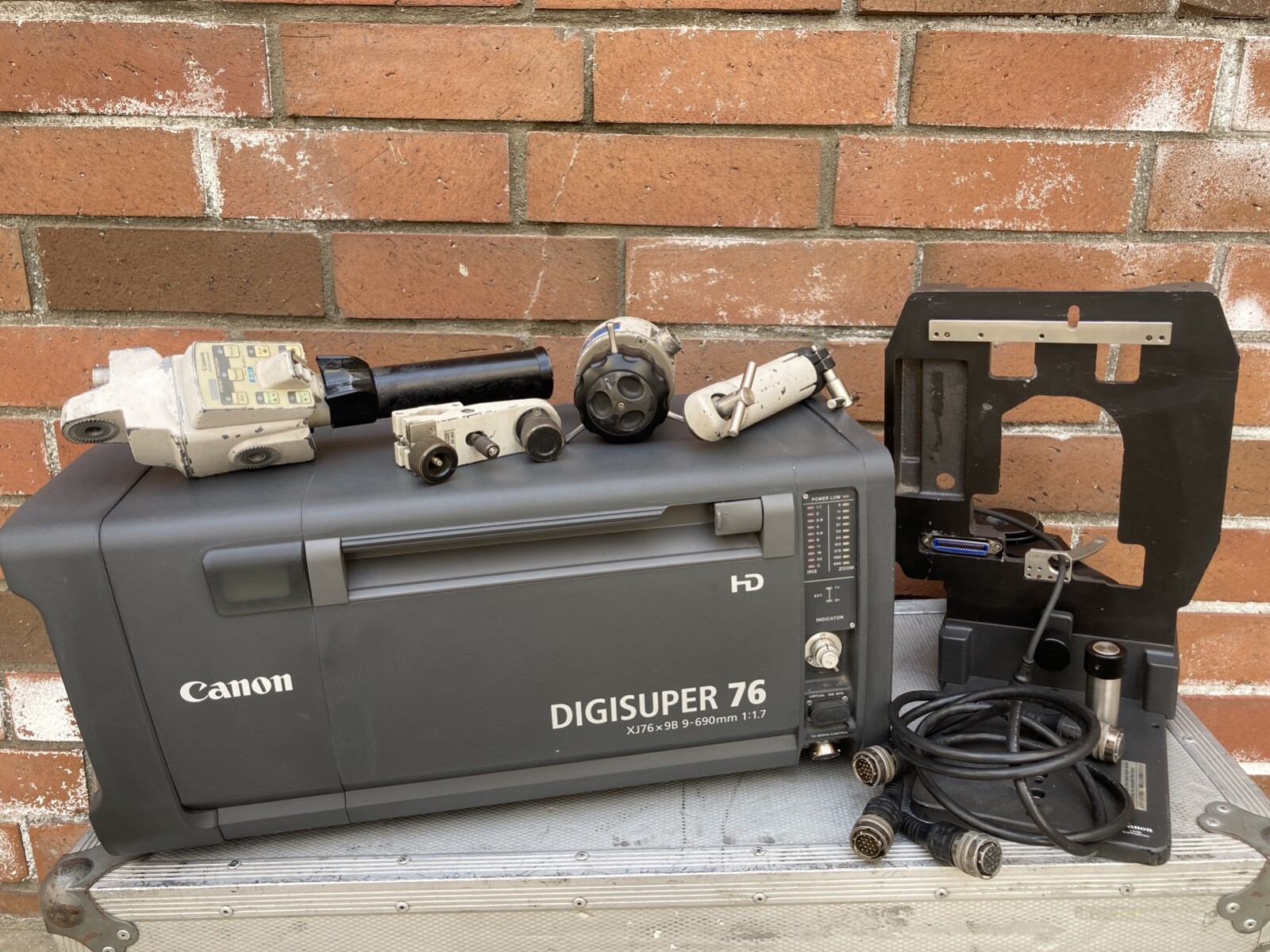 Canon XJ76x9B HD Box Lens with Remotes, Canon Support and Case | eBay
