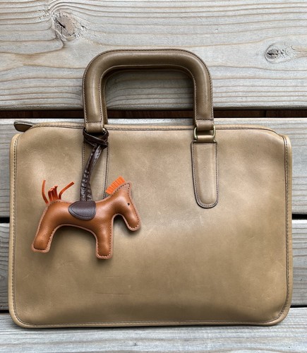 _12.JPG?set_id=880000500F