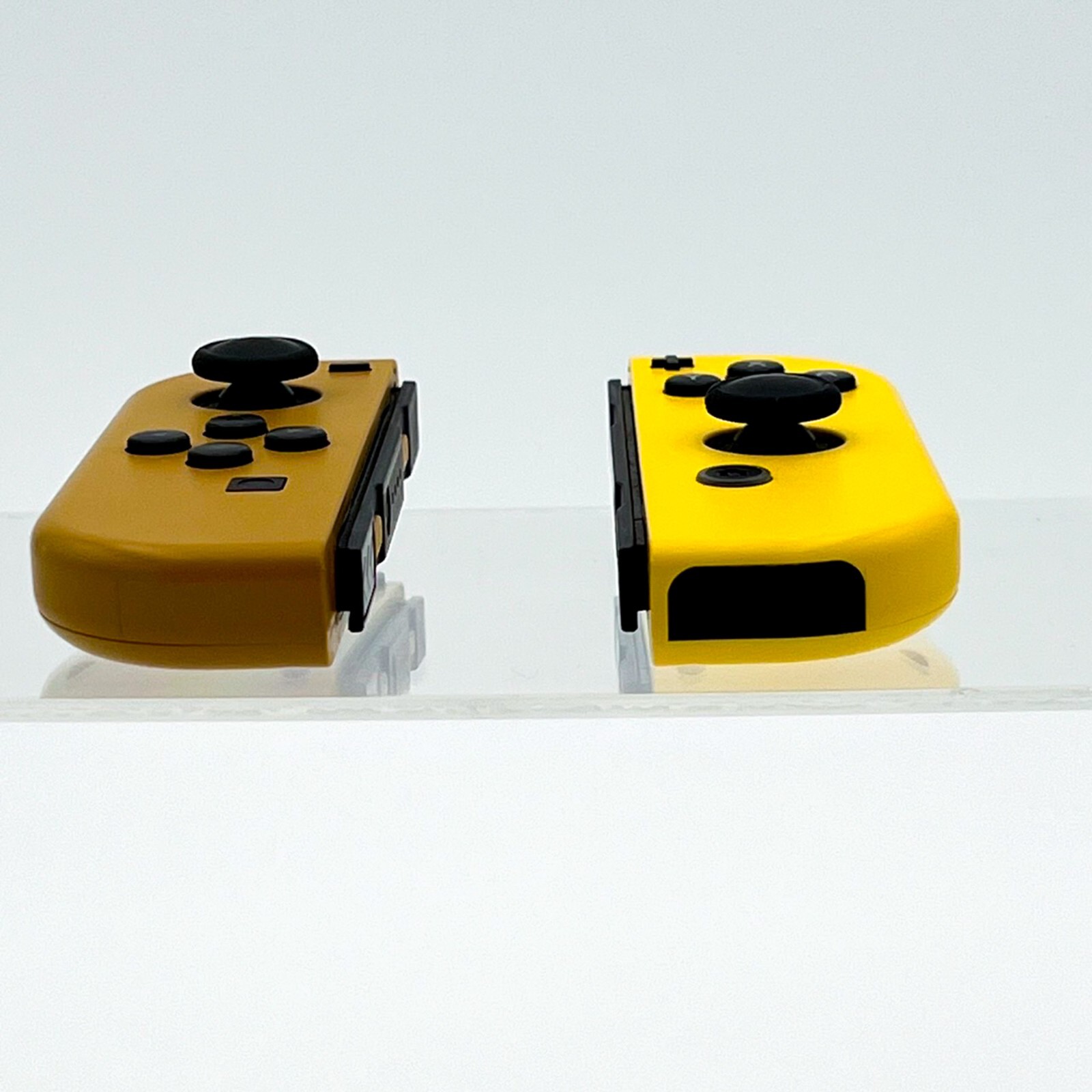 Nintendo Switch Pokemon Let's Go Pikachu Limited Edition Good