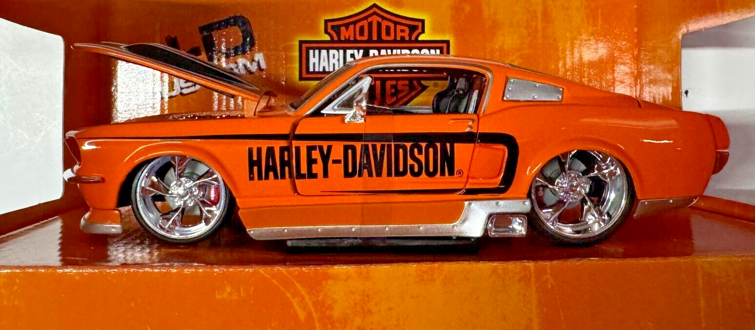 1967 Ford Mustang GT Harley-Davidson 1:24 Scale Maisto H-D Custom