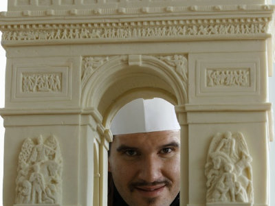 ゴッホの複製画を20年以上描き続けた画工・趙子勇による「星月夜」の