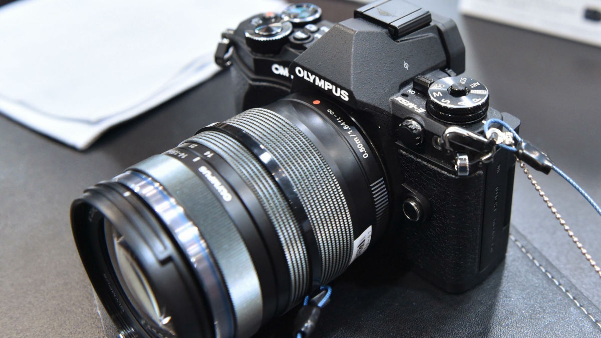 5軸手ぶれ補正&4000;万画素相当の40Mハイレゾショット搭載のオリンパス